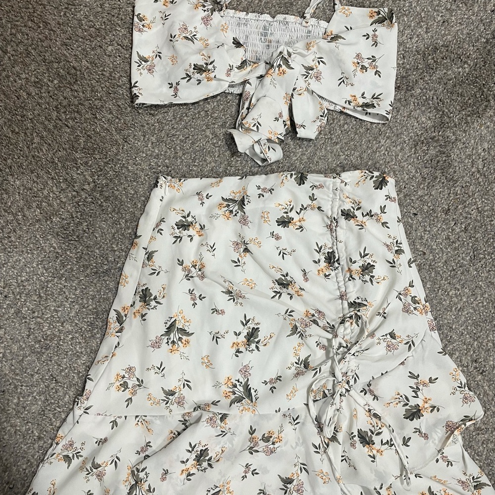 Two Piece Set - Picture 2 of 6
